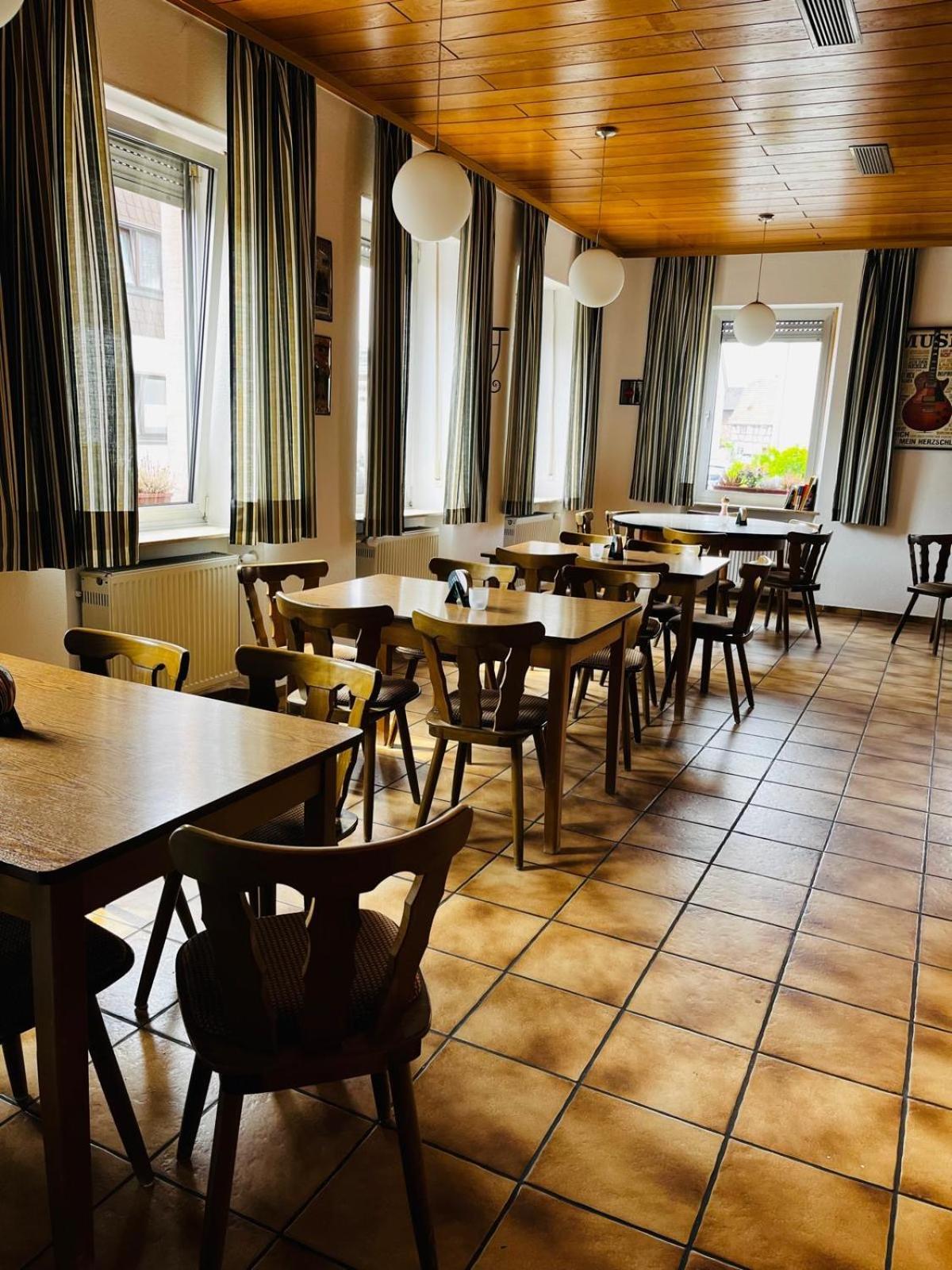 Landgasthof Zur Sonne I Hotel & Restaurant Neuburg am Rhein Dış mekan fotoğraf