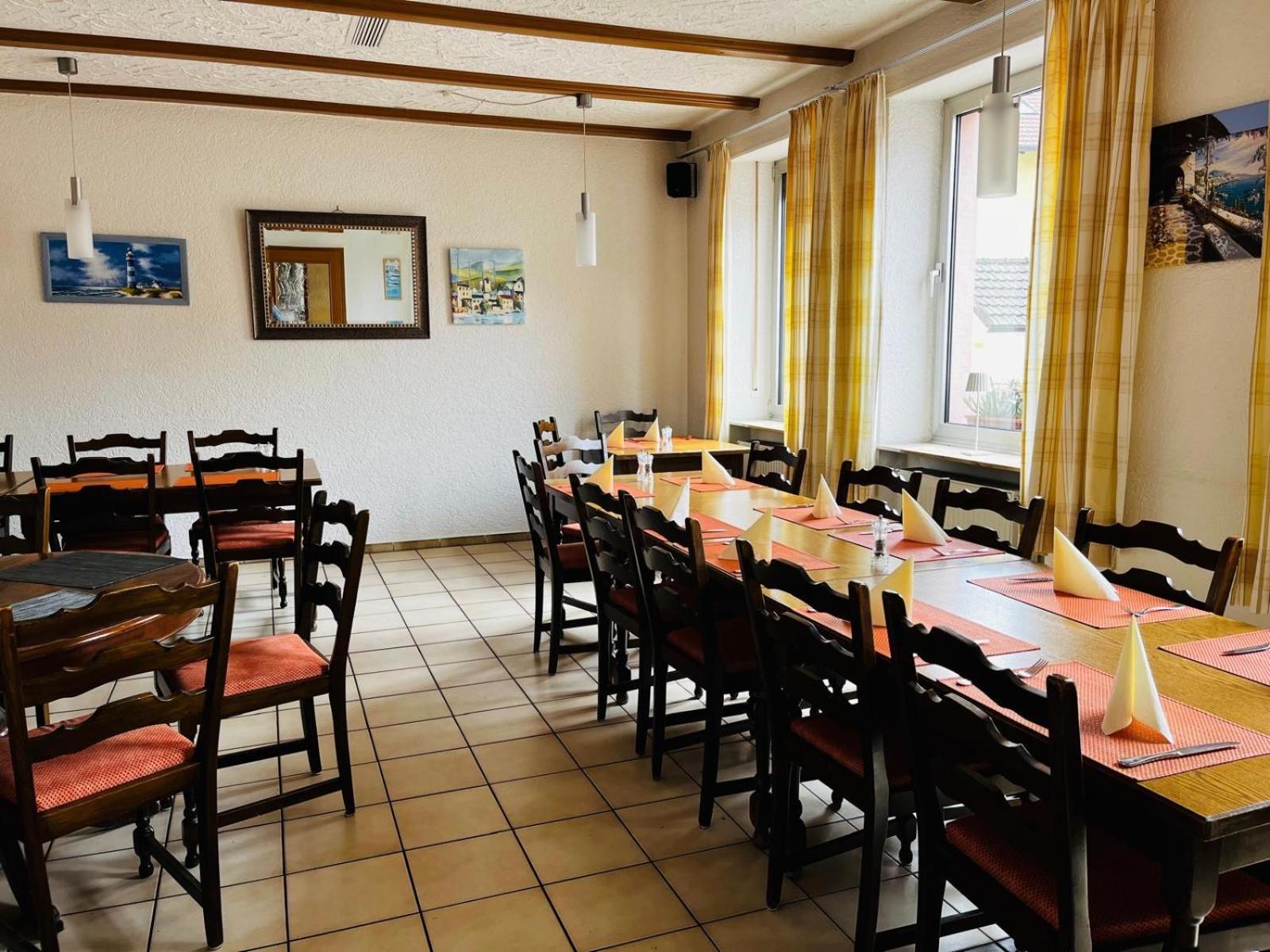 Landgasthof Zur Sonne I Hotel & Restaurant Neuburg am Rhein Dış mekan fotoğraf