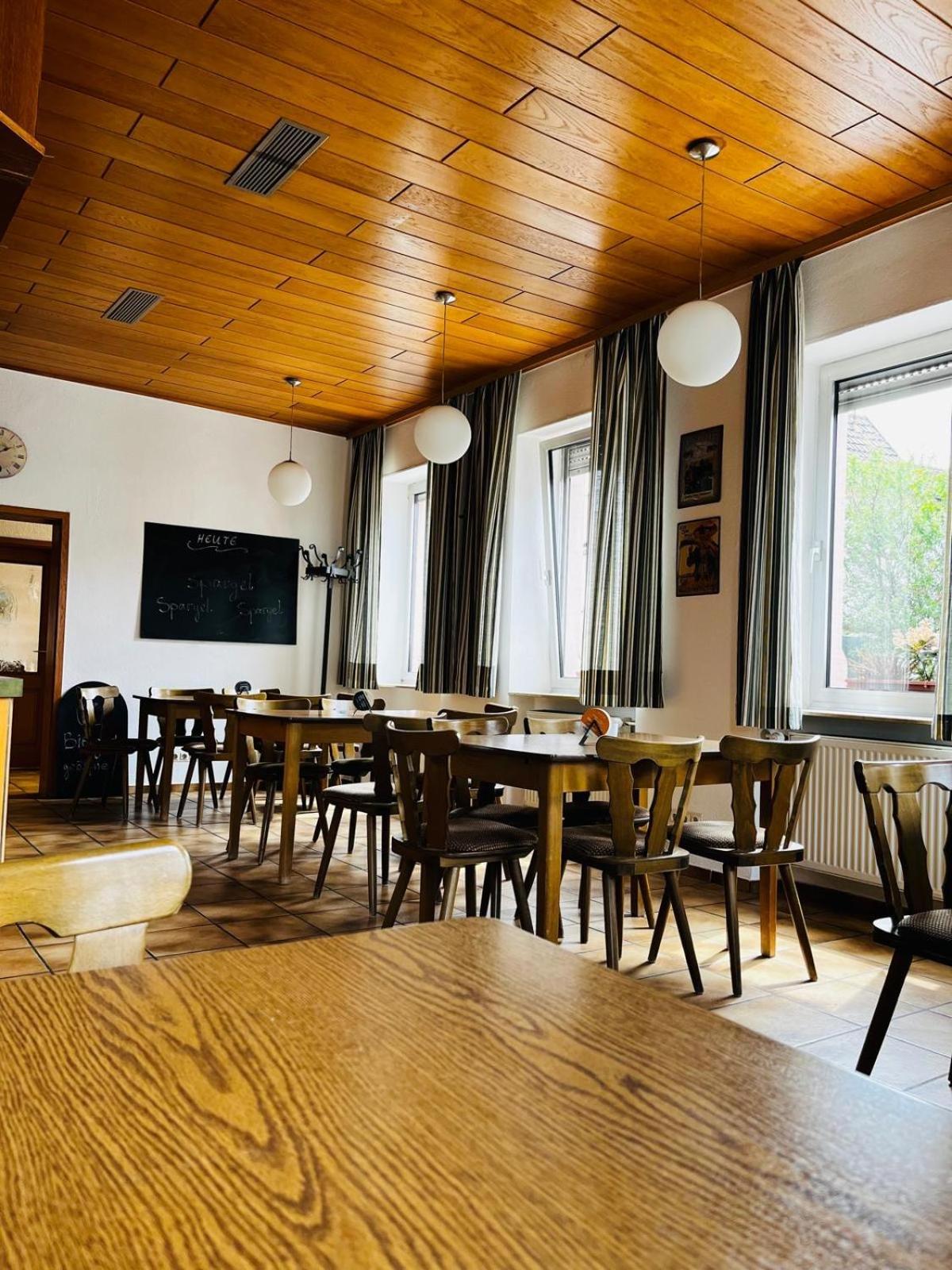 Landgasthof Zur Sonne I Hotel & Restaurant Neuburg am Rhein Dış mekan fotoğraf