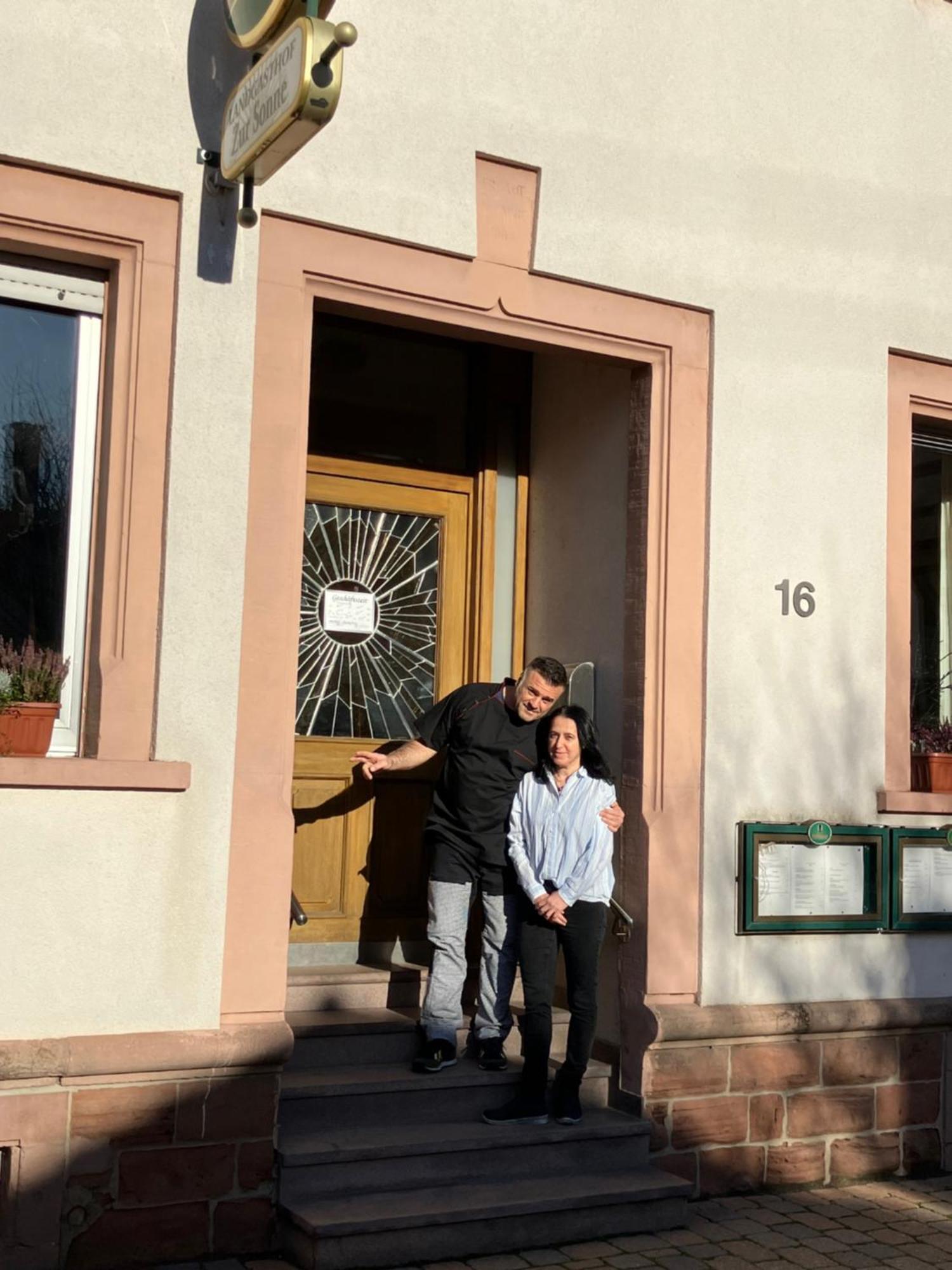 Landgasthof Zur Sonne I Hotel & Restaurant Neuburg am Rhein Dış mekan fotoğraf