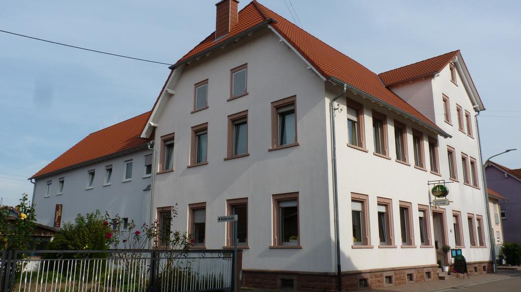 Landgasthof Zur Sonne I Hotel & Restaurant Neuburg am Rhein Dış mekan fotoğraf